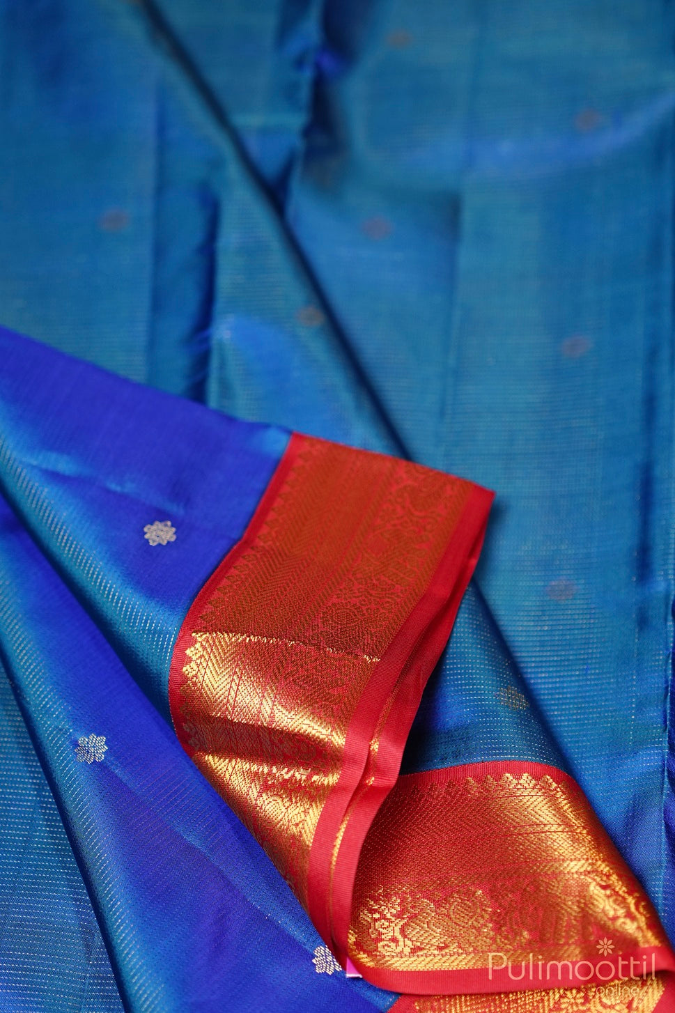 Blue Colour Kanchipuram Traditional Saree.
