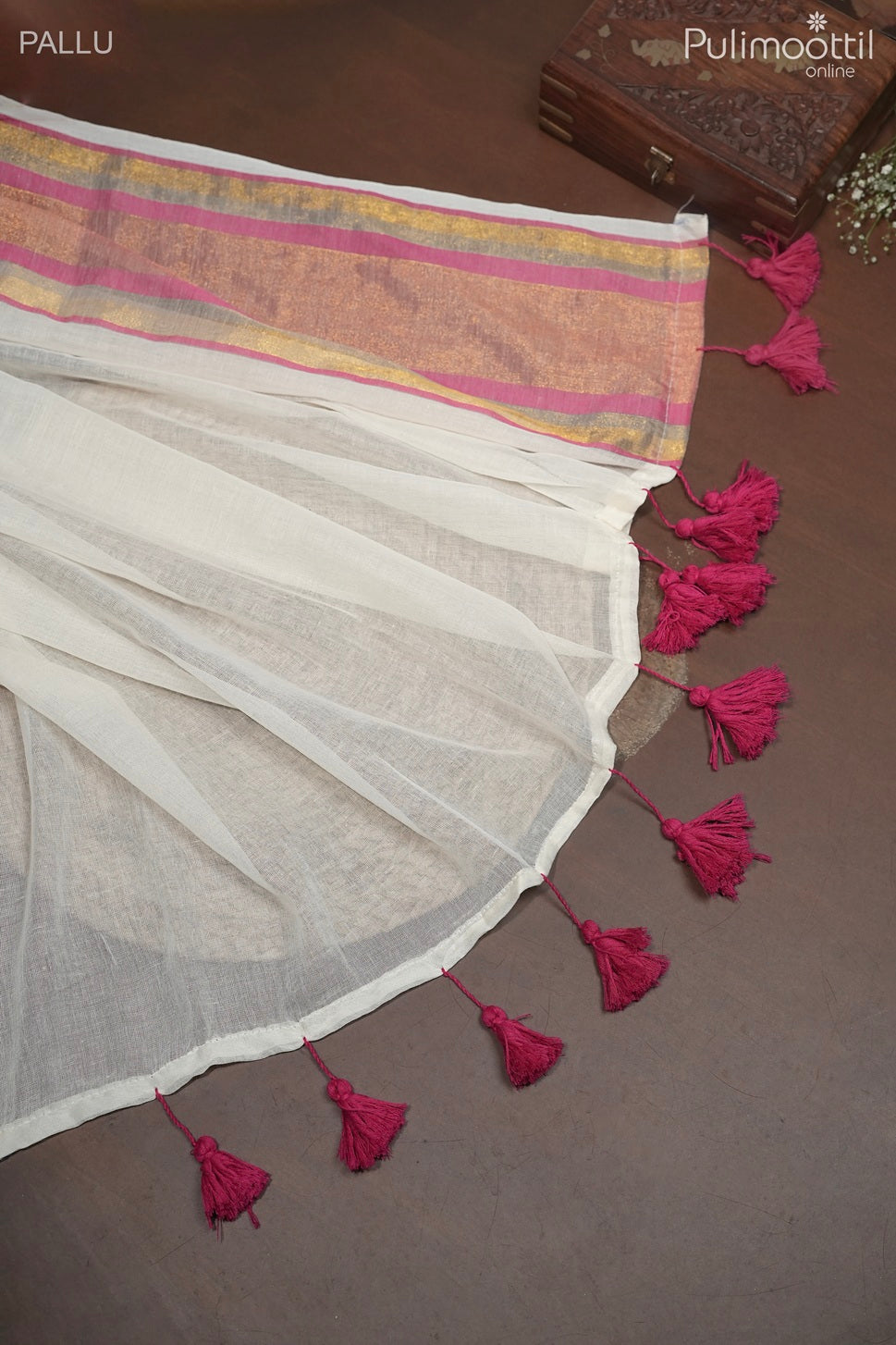 Off-white color Mul Cotton saree