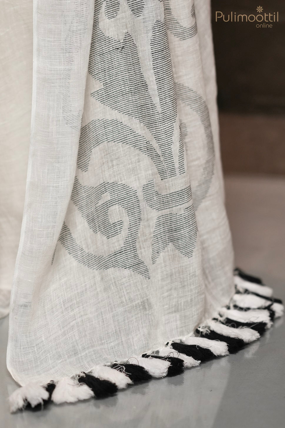 Off White Colour Jute Silk Saree.