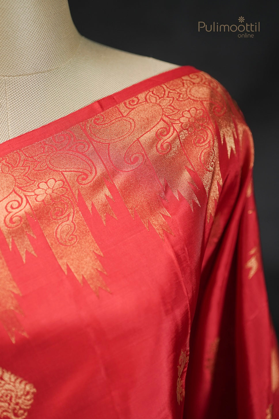 Red Colour Traditional Kanchipuram Saree