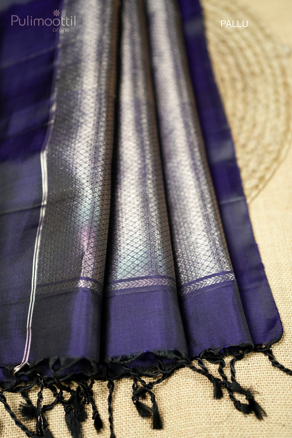 Bluish Red Colour Kanchipuram Soft Silk Saree