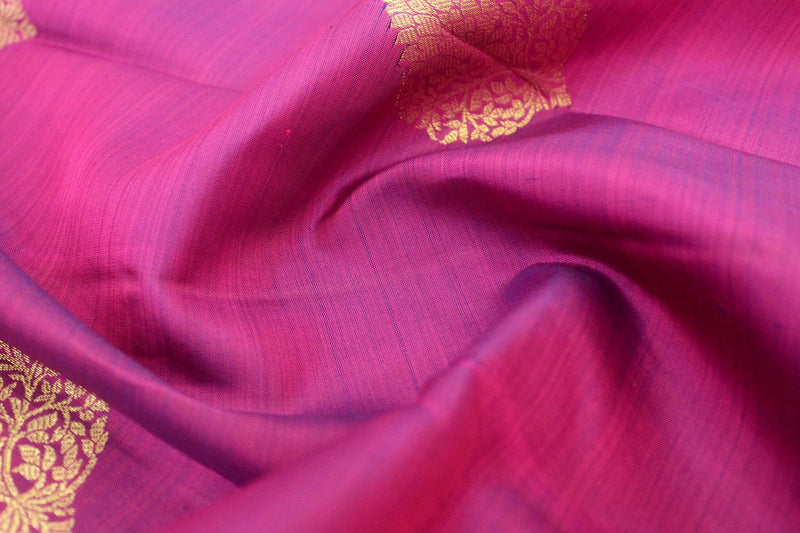 Purple Colour Kanchipuram Traditional Silk Saree.