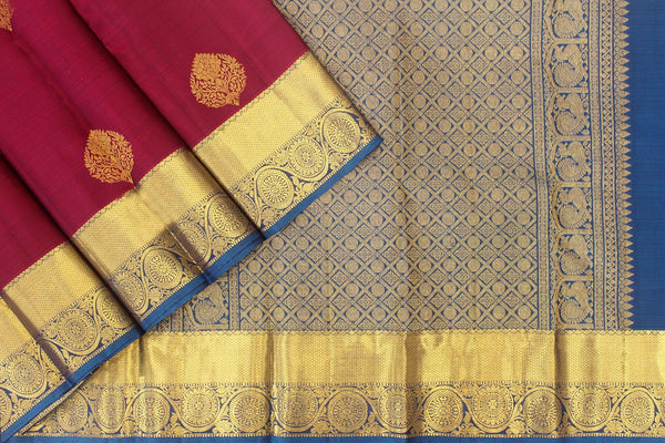 Purple Colour Kanchipuram Traditional Silk Saree.